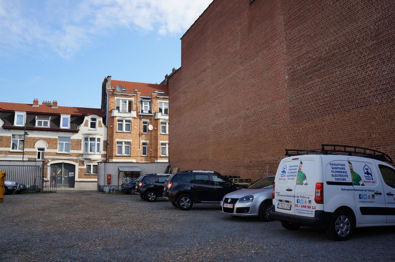 Es Hostel Midi Saint-Gilles Luaran gambar